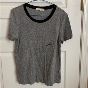 Grey tee shirt